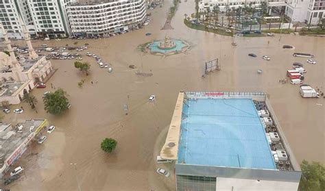 inundación en dubai 2023